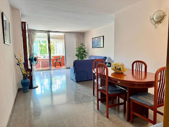 Piso en venta en calle Cisquer, Barcelona, de 92 m² 3 habitaciones por 260.000