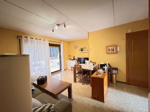 Piso en venta en calle CL Maresme, Cerdanyola del Vallès, de 85 m² 4 habitaciones por 260.000