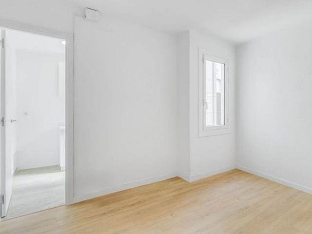 Piso en venta en calle CL Martorell de, Hospitalet de Llobregat, L´, de 52 m² 2 habitaciones por 169.000