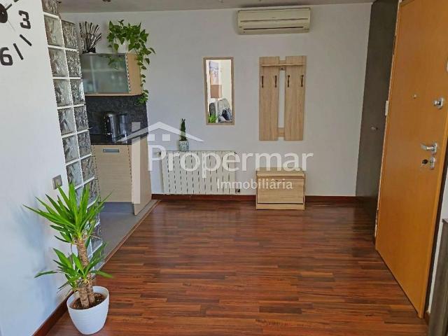 Piso en venta en calle CL Montserrat, Badalona, de 106 m² 3 habitaciones por 256.000