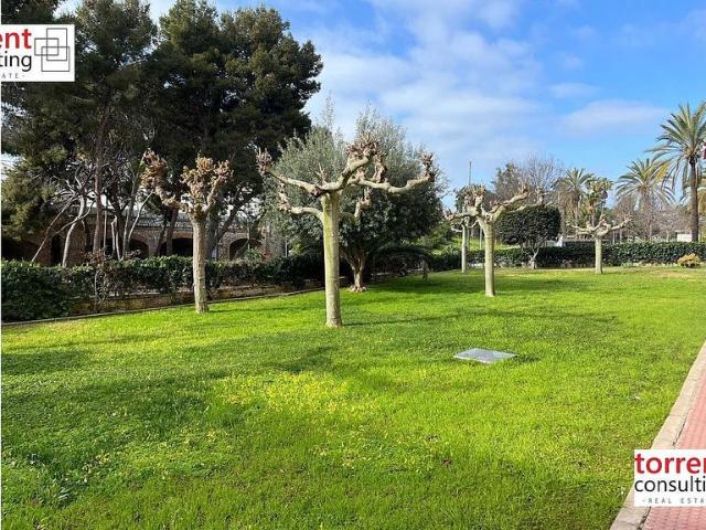 Piso en venta en calle Pau Casals, Sitges, de 70 m² 3 habitaciones por 360.000