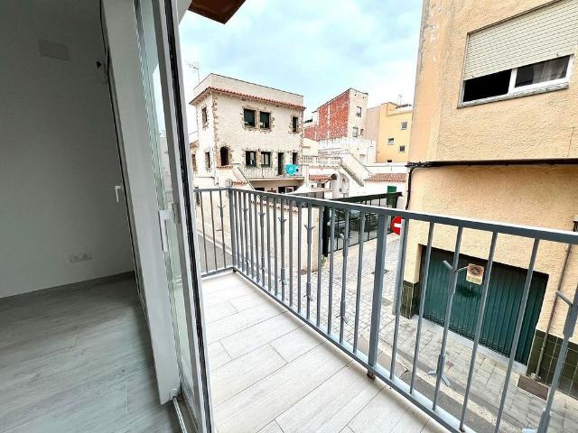 Piso en venta en calle CL Roger de Lloria, Palamós, de 71 m² 3 habitaciones por 279.000