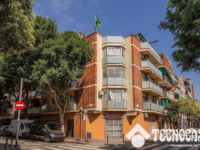 Piso en venta en calle Claramunt, Barcelona, de 86 m² 4 habitaciones por 280.000