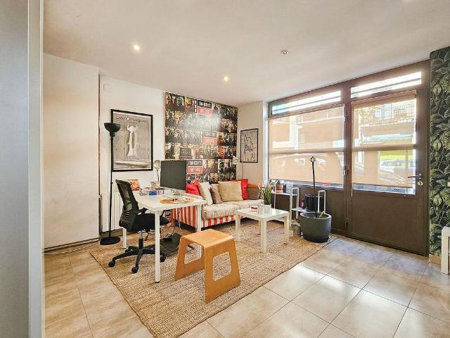 Piso en venta en calle Clot, Barcelona, de 120 m² 3 habitaciones por 390.000