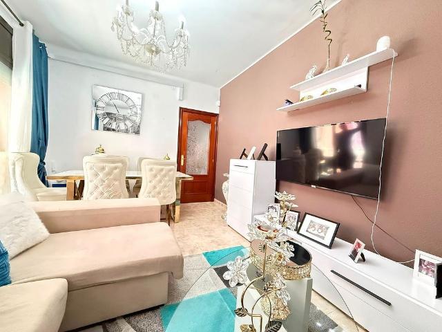 Piso en venta en calle Cooperativa de la, Hospitalet de Llobregat, L´, de 82 m² 3 habitaciones por 255.000