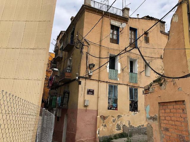 Piso en venta en calle Companyia, Lleida, de 60 m² 2 habitaciones por 19.000 €