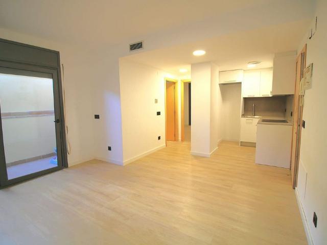 Piso en venta en calle Comte Ramon Borrell, Lloret de Mar, de 55 m² 1 habitación por 159.000