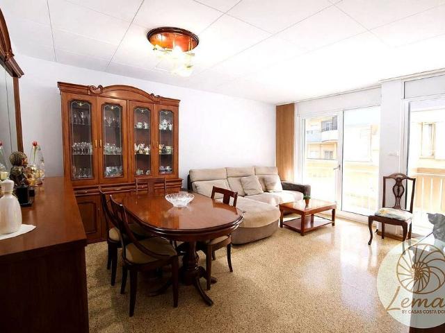 Piso en venta en calle Constitució, Ametlla de Mar, l´, de 77 m² 4 habitaciones por 180.000