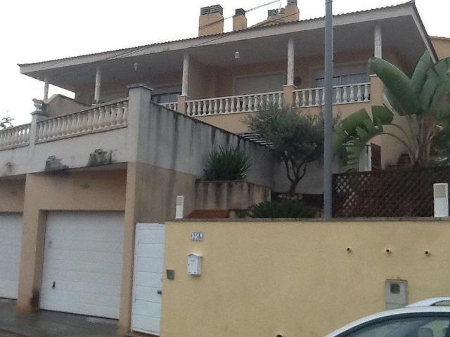 Piso en venta en calle Costes del Garraf, Calafell, de 162 m² 3 habitaciones por 165.000