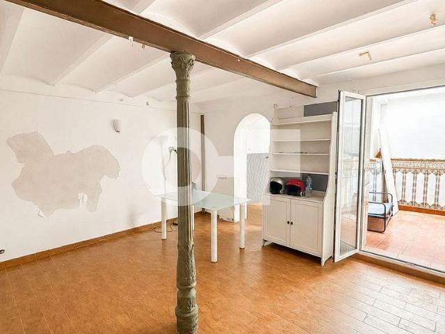 Piso en venta en calle Creu Coberta, Barcelona, de 74 m² 2 habitaciones por 210.000