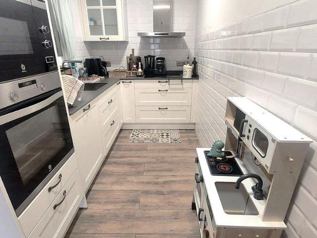 Piso en venta en calle D'almería, Terrassa, de 78 m² 3 habitaciones por 229.000