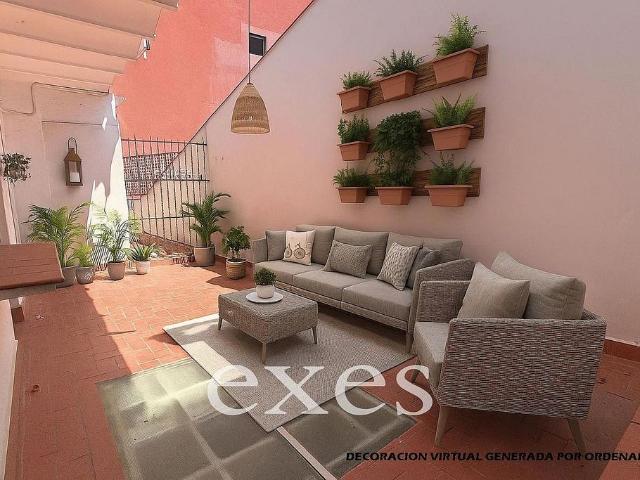 Piso en venta en calle D'àlaba, Barcelona, de 70 m² 3 habitaciones por 373.500