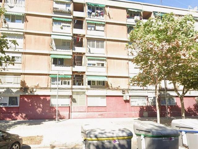 Piso en venta en calle D'alcamo, Barcelona, de 65 m² 2 habitaciones por 97.600