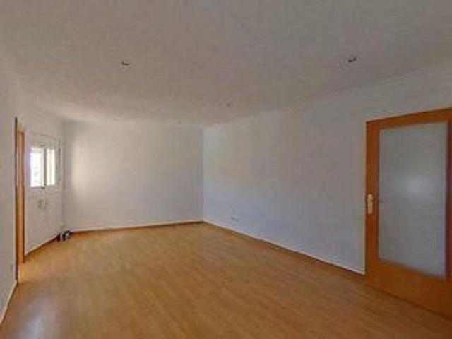 Piso en venta en calle D'alella, Barcelona, de 80 m² 3 habitaciones por 247.000