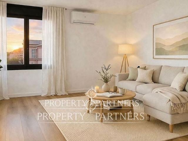 Piso en venta en calle D'alfons El Magnànim, Barcelona, de 55 m² 3 habitaciones por 319.000