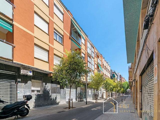 Piso en venta en calle D'amílcar, Barcelona, de 75 m² 2 habitaciones por 344.000