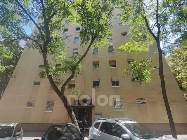 Piso en venta en calle D'andrade, Barcelona, de 84 m² 3 habitaciones por 239.000