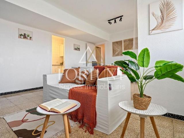 Piso en venta en calle D'astorga, Reus, de 72 m² 4 habitaciones por 134.900