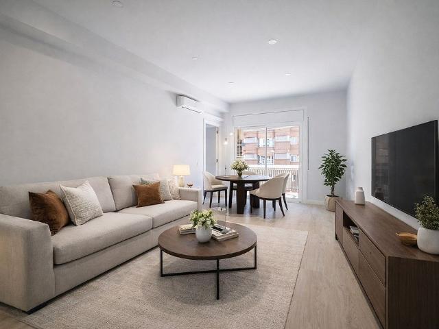 Piso en venta en calle D'aragó, Barcelona, de 108 m² 4 habitaciones por 630.000