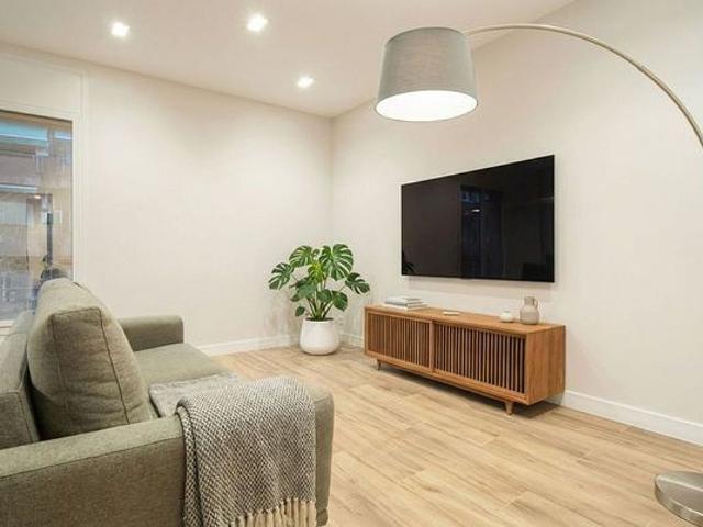 Piso en venta en calle D'aragó, Barcelona, de 116 m² 4 habitaciones por 749.000