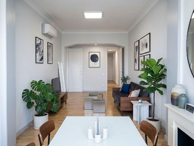 Piso en venta en calle D'aragó, Barcelona, de 65 m² 3 habitaciones por 465.000