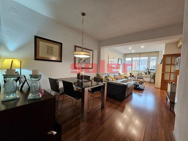 Piso en venta en calle D'aragó, Barcelona, de 89 m² 3 habitaciones por 495.000