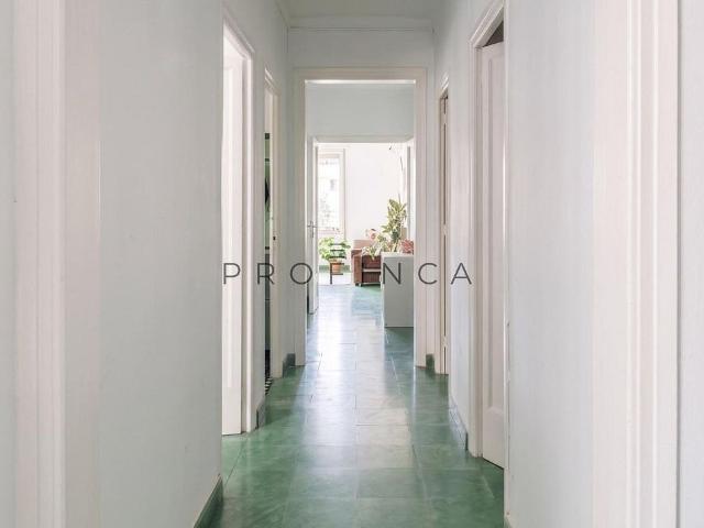 Piso en venta en calle D'aragó, Barcelona, de 98 m² 4 habitaciones por 499.000