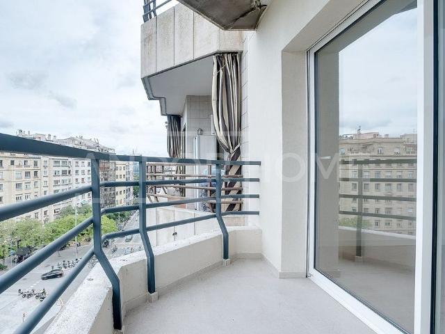 Piso en venta en calle D'aragó, Barcelona, de 98 m² 4 habitaciones por 698.000