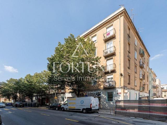 Piso en venta en calle D'aragó, Reus, de 62 m² 2 habitaciones por 129.700