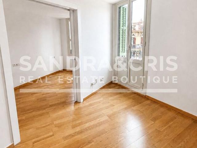 Piso en venta en calle D'aribau, Barcelona, de 82 m² 2 habitaciones por 690.000