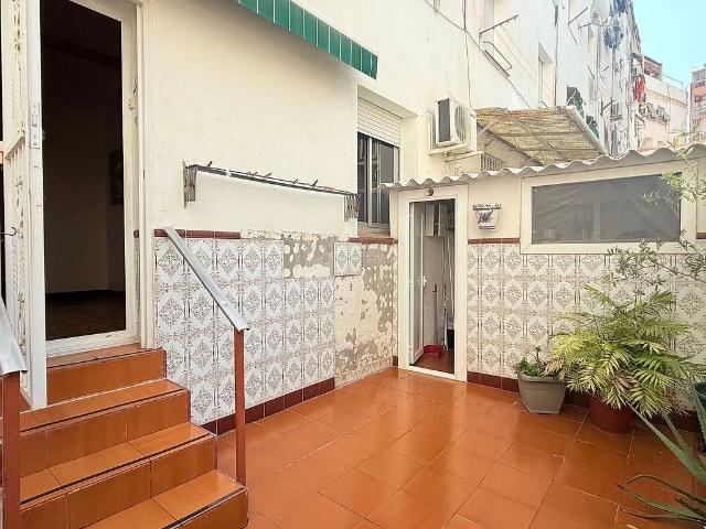 Piso en venta en calle D'ausiàs Marc, Badalona, de 55 m² 3 habitaciones por 130.000