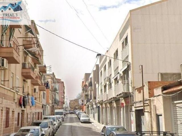 Piso en venta en calle D'ausiàs March, Barbera del Vallès, de 65 m² 2 habitaciones por 95.000