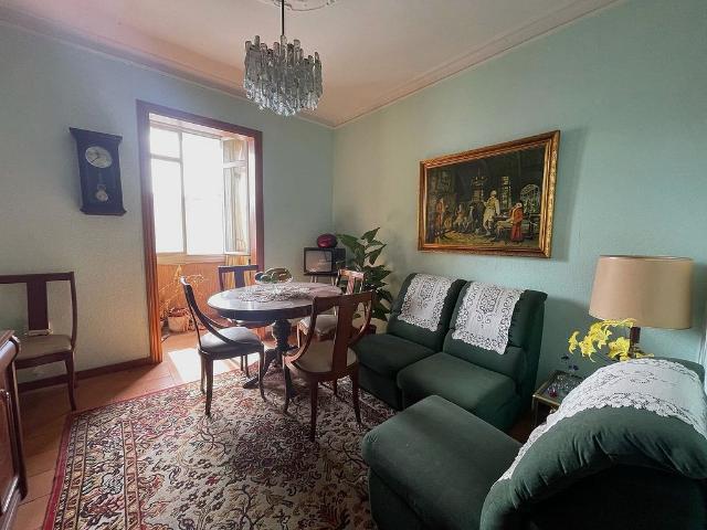 Piso en venta en calle D'àvila, Barcelona, de 71 m² 3 habitaciones por 340.000