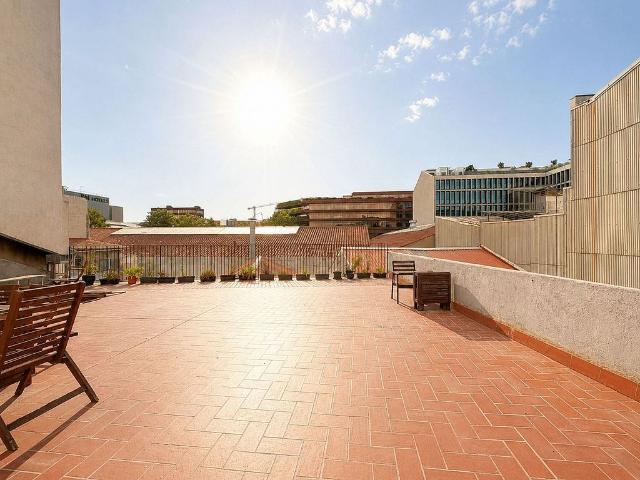 Piso en venta en calle D'àvila, Barcelona, de 82 m² 2 habitaciones por 550.000