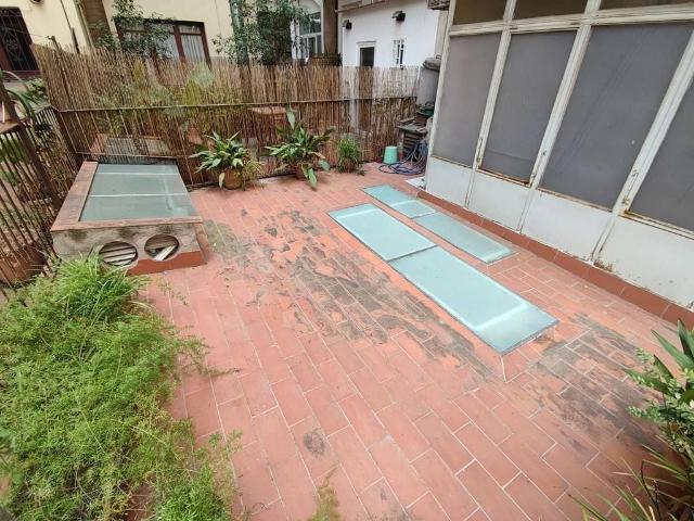 Piso en venta en calle De Muntaner, Barcelona, de 87 m² 3 habitaciones por 649.000