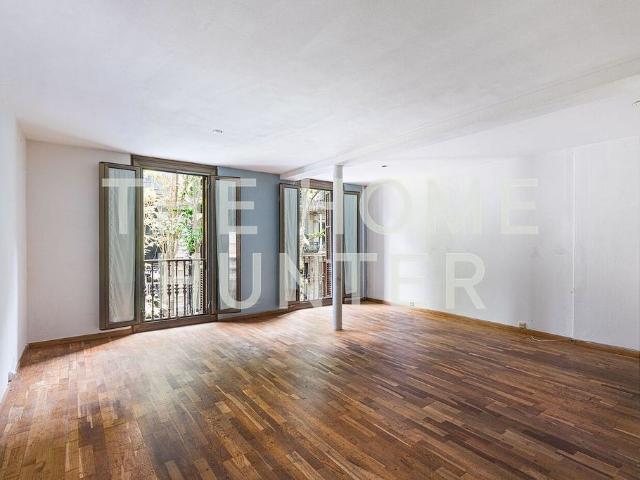 Piso en venta en calle De Muntaner, Barcelona, de 95 m² 2 habitaciones por 590.000