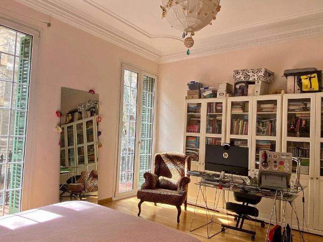 Piso en venta en calle De Muntaner, Barcelona, de 96 m² 3 habitaciones por 750.000