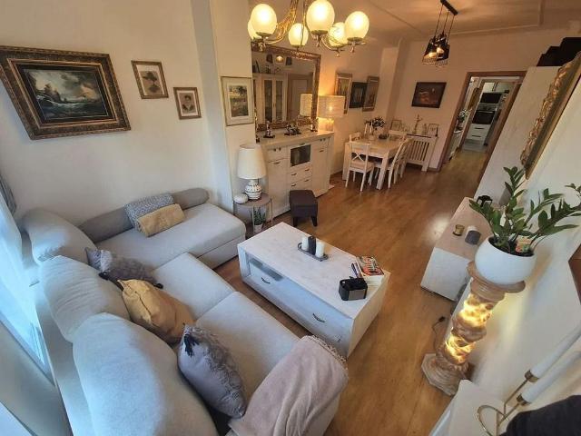 Piso en venta en calle De Muntaner, Barcelona, de 110 m² 4 habitaciones por 700.000