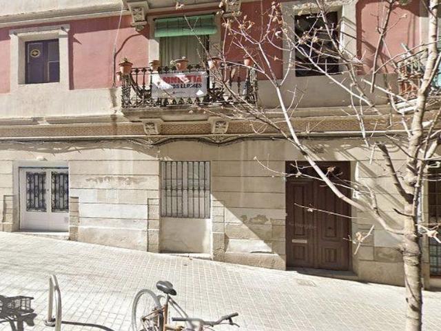 Piso en venta en calle De Magalhães, Barcelona, de 87 m² 1 habitación por 289.000