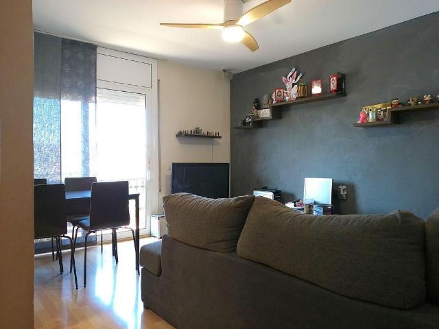Piso en venta en calle De Madrazo, Sabadell, de 72 m² 3 habitaciones por 185.000