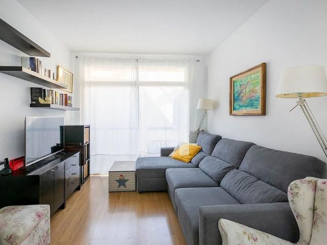 Piso en venta en calle De Maignon, Barcelona, de 84 m² 4 habitaciones por 546.000