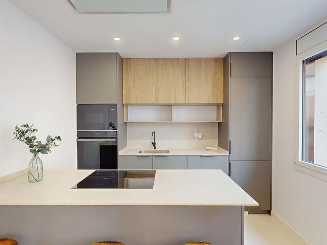 Piso en venta en calle De Maignon, Barcelona, de 87 m² 3 habitaciones por 655.500