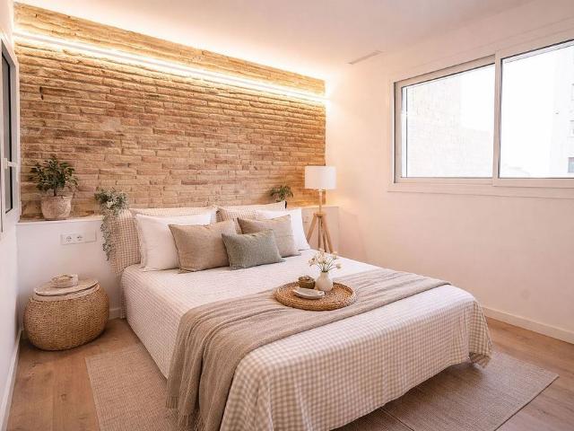 Piso en venta en calle De Maignon, Barcelona, de 87 m² 3 habitaciones por 690.000