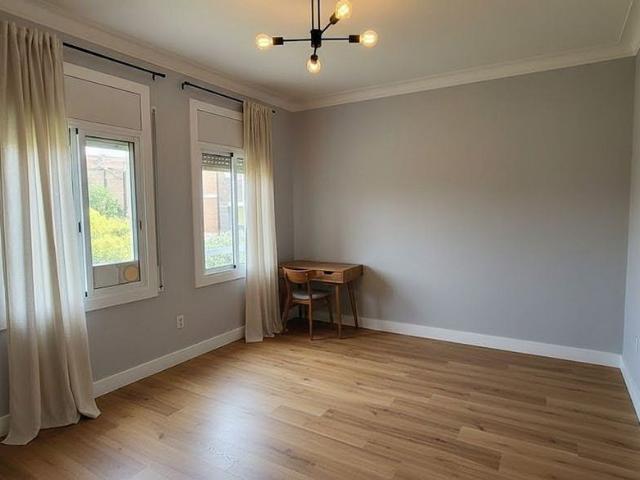Piso en venta en calle De Mallorca, Barcelona, de 103 m² 4 habitaciones por 490.000