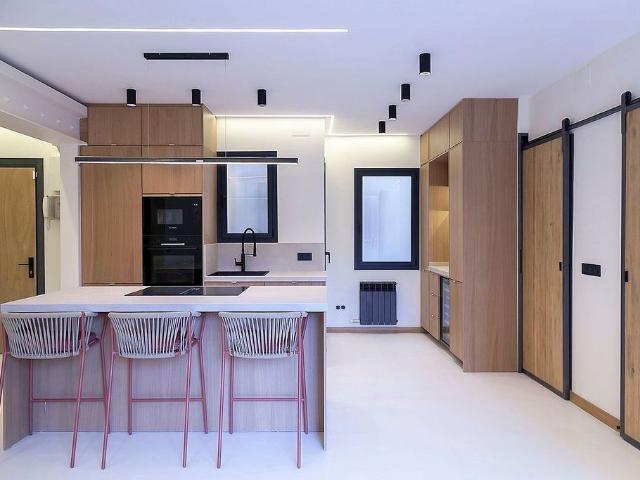 Piso en venta en calle De Martí, Barcelona, de 90 m² 3 habitaciones por 650.000