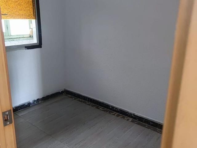 Piso en venta en calle De Martorell, Hospitalet de Llobregat, L´, de 53 m² 3 habitaciones por 175.000