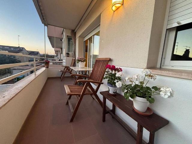Piso en venta en calle De Menéndez y Pelayo, Vilanova i La Geltrú, de 90 m² 4 habitaciones por 375.000