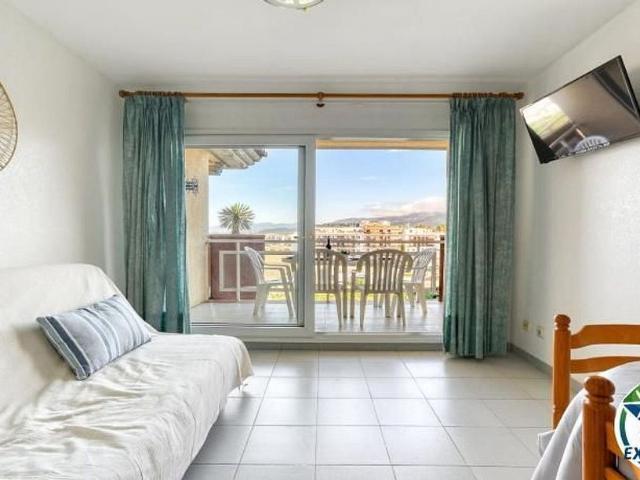 Piso en venta en calle De Mercè Rodoreda, Roses, de 47 m² 2 habitaciones por 260.000