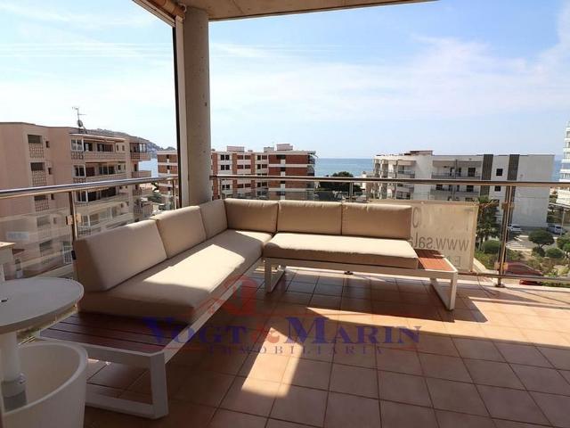 Piso en venta en calle De Miguel de Cervantes, Roses, de 65 m² 2 habitaciones por 590.000