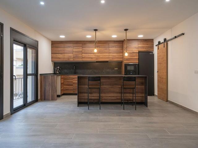 Piso en venta en calle De Miguel Menéndez Boneta, Sant Carles de la Ràpita, de 90 m² 3 habitaciones por 185.000